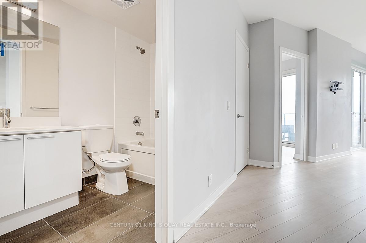 2004 - 10 Park Lawn Road, Toronto (Mimico), Ontario  M8Y 0H9 - Photo 10 - W12991066