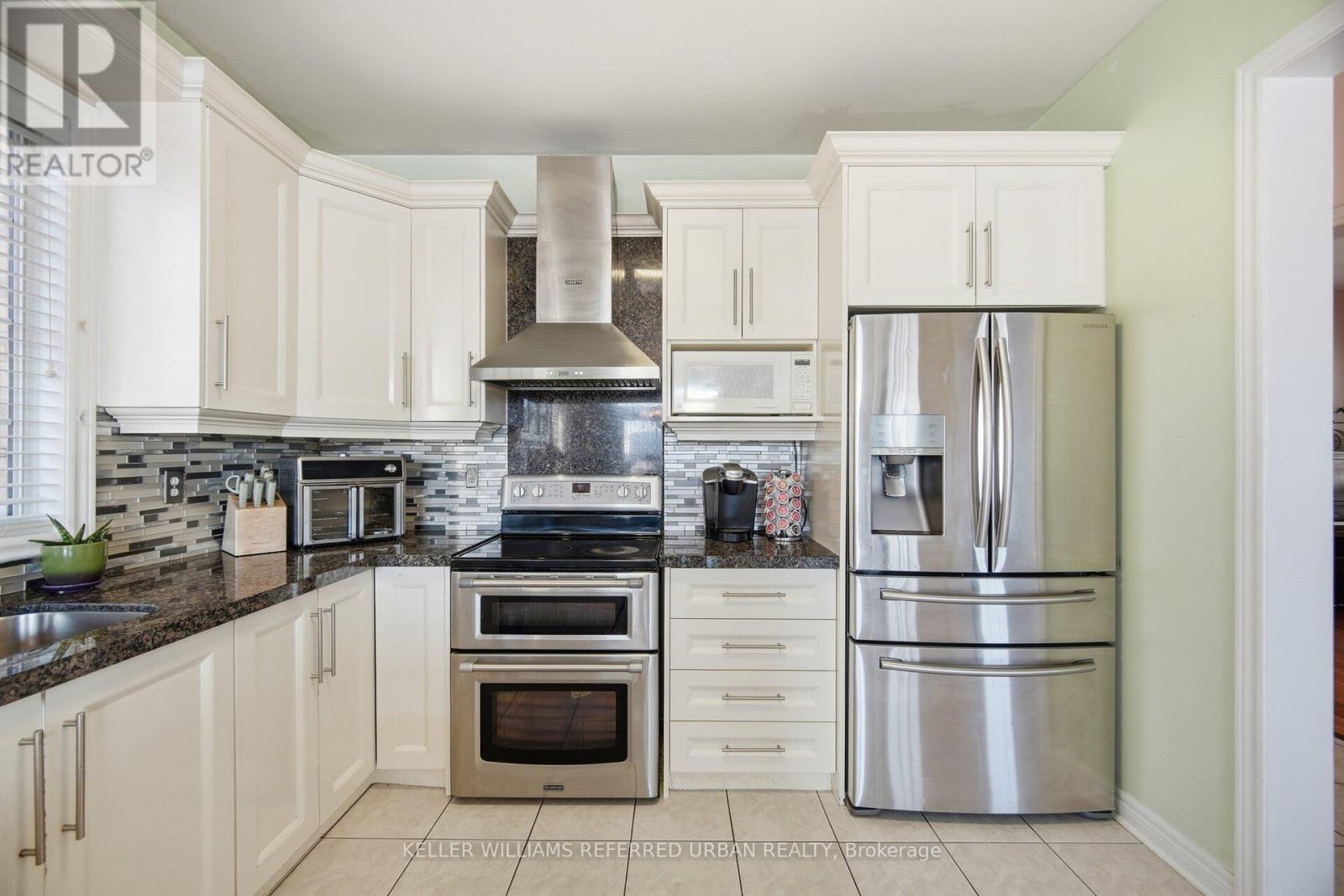 194 Manley Lane, Milton, Ontario  L9T 5N8 - Photo 7 - W12747386