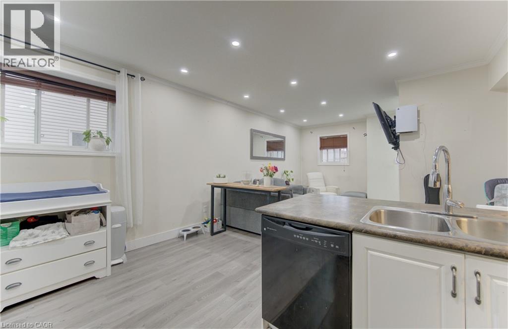 50 Howe Drive W Unit# 4d, Kitchener, Ontario  N2E 0A3 - Photo 13 - 40820190