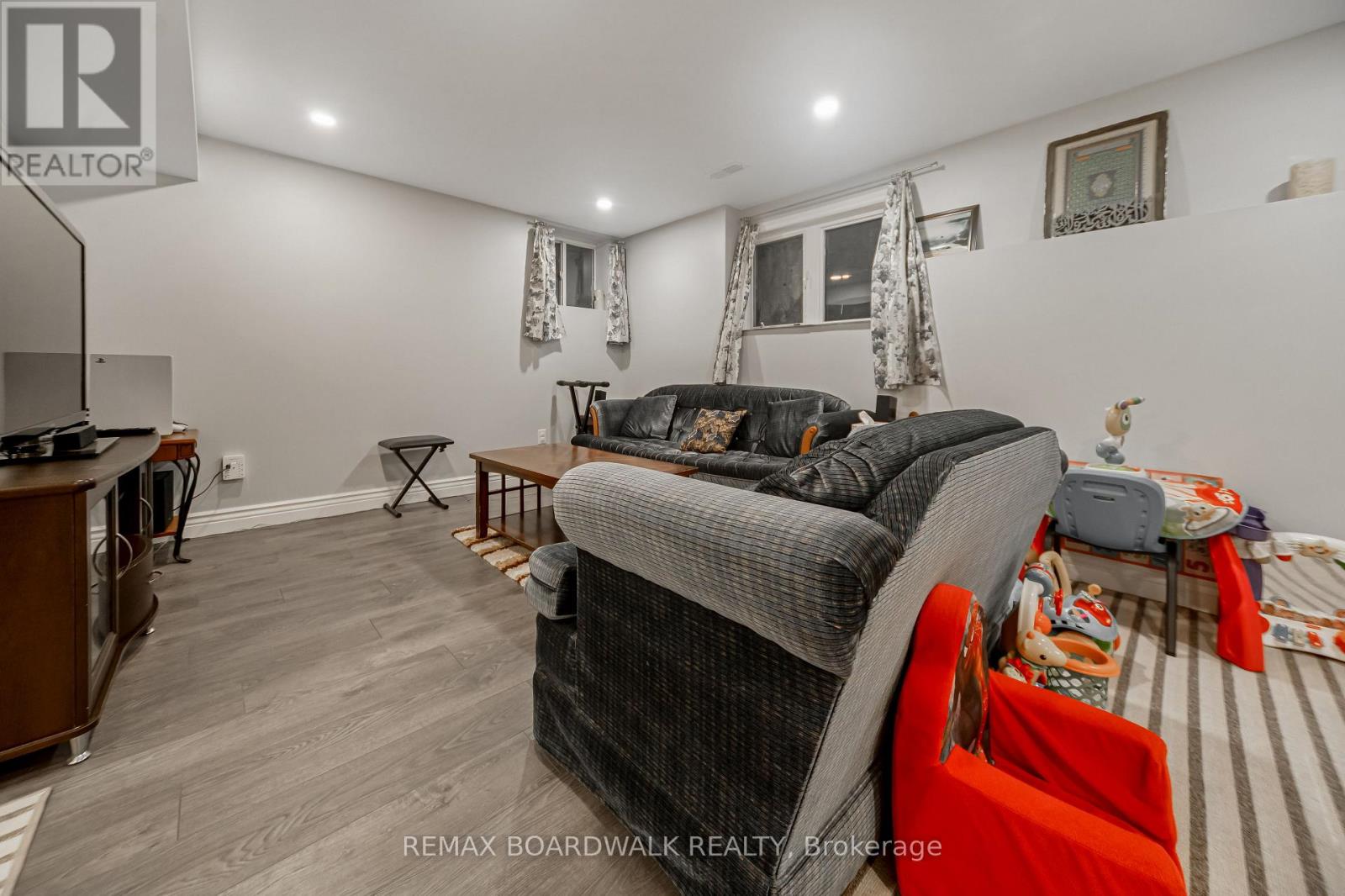 161 Flowing Creek Circle, Ottawa, Ontario  K2M 0K2 - Photo 36 - X12994114