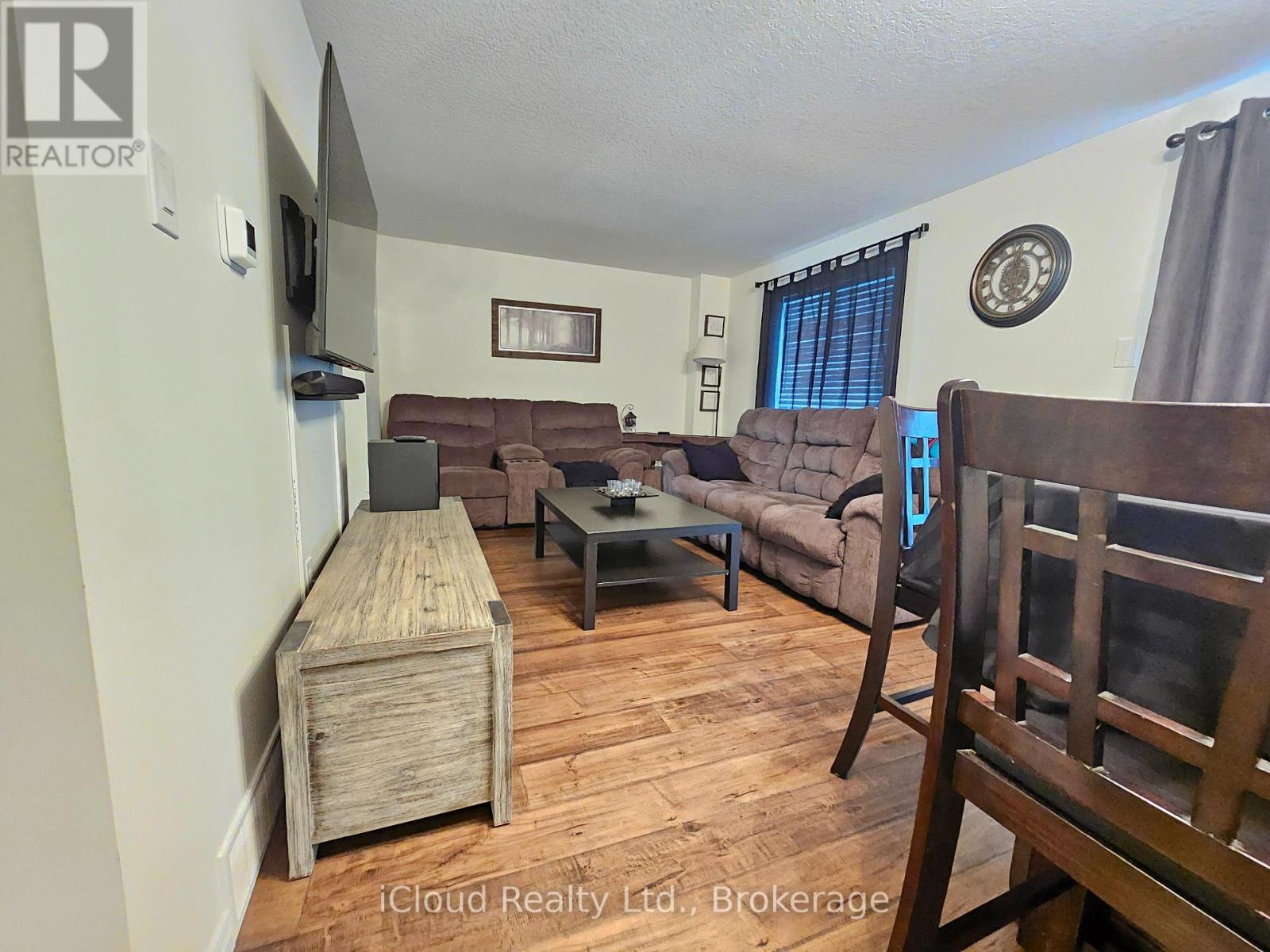 458 Misty Crescent, Kitchener, Ontario N2B 3V6 - Photo 10 - X12993190