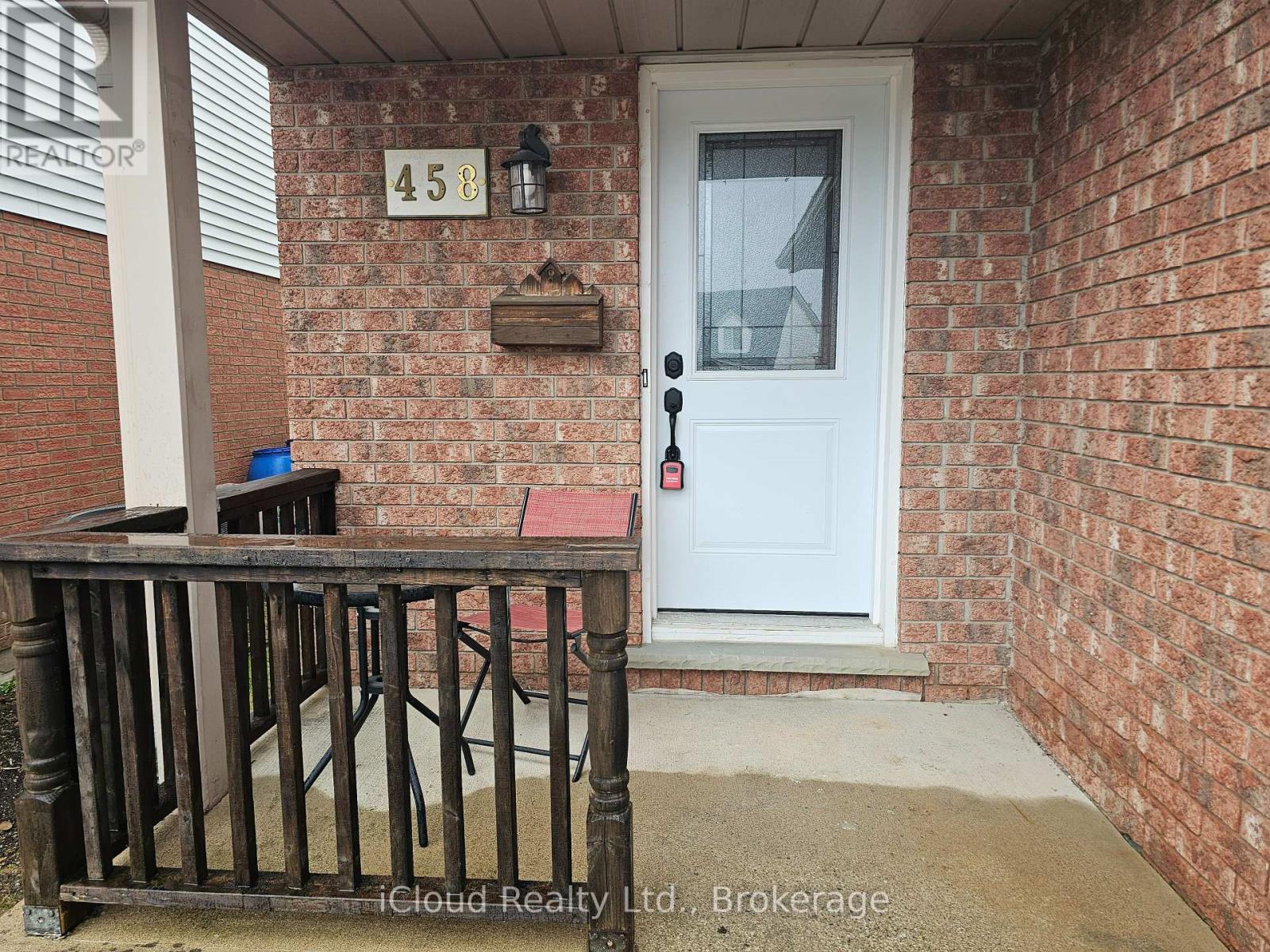 458 Misty Crescent, Kitchener, Ontario N2B 3V6 - Photo 4 - X12993190