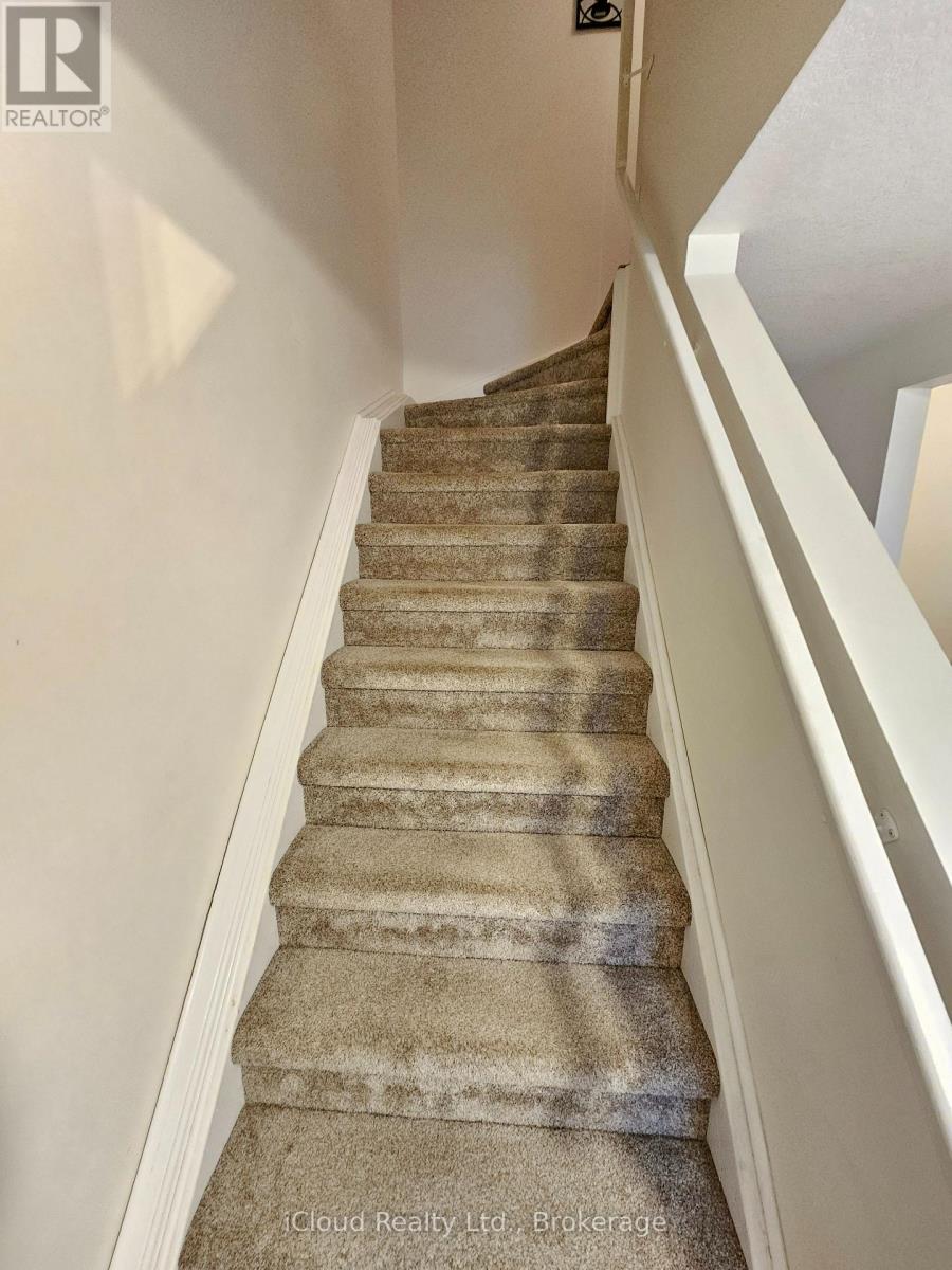 458 Misty Crescent, Kitchener, Ontario N2B 3V6 - Photo 15 - X12993190