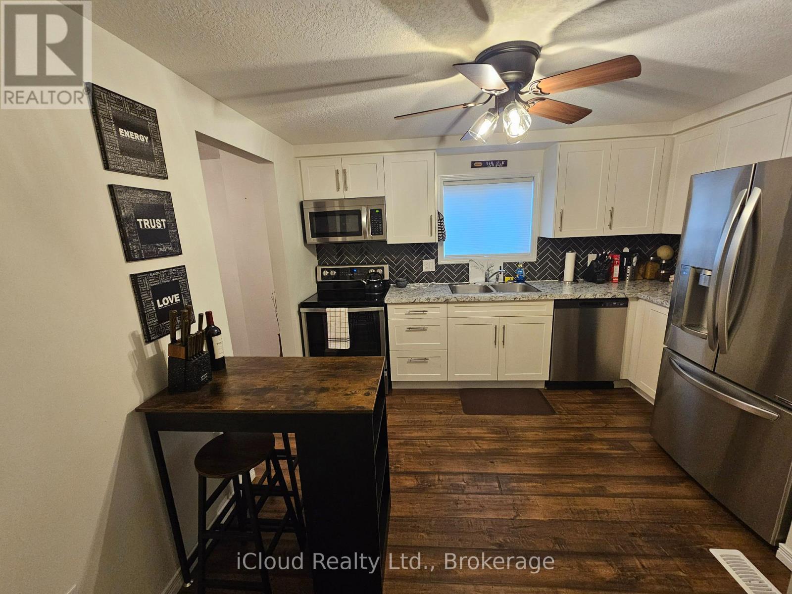 458 Misty Crescent, Kitchener, Ontario N2B 3V6 - Photo 13 - X12993190