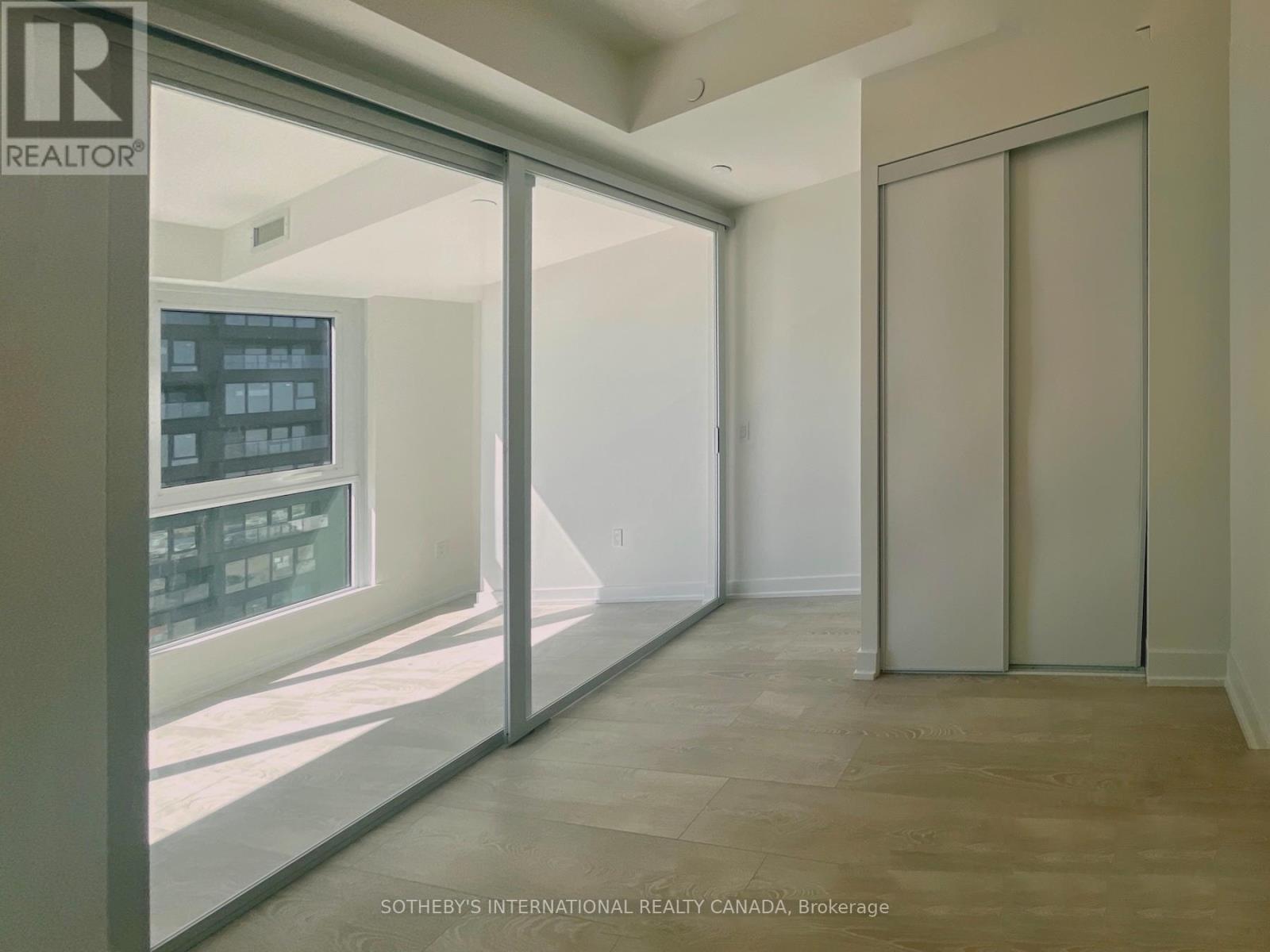 1402 - 5 Quarrington Lane, Toronto, Ontario  M3C 0S5 - Photo 12 - C12995460