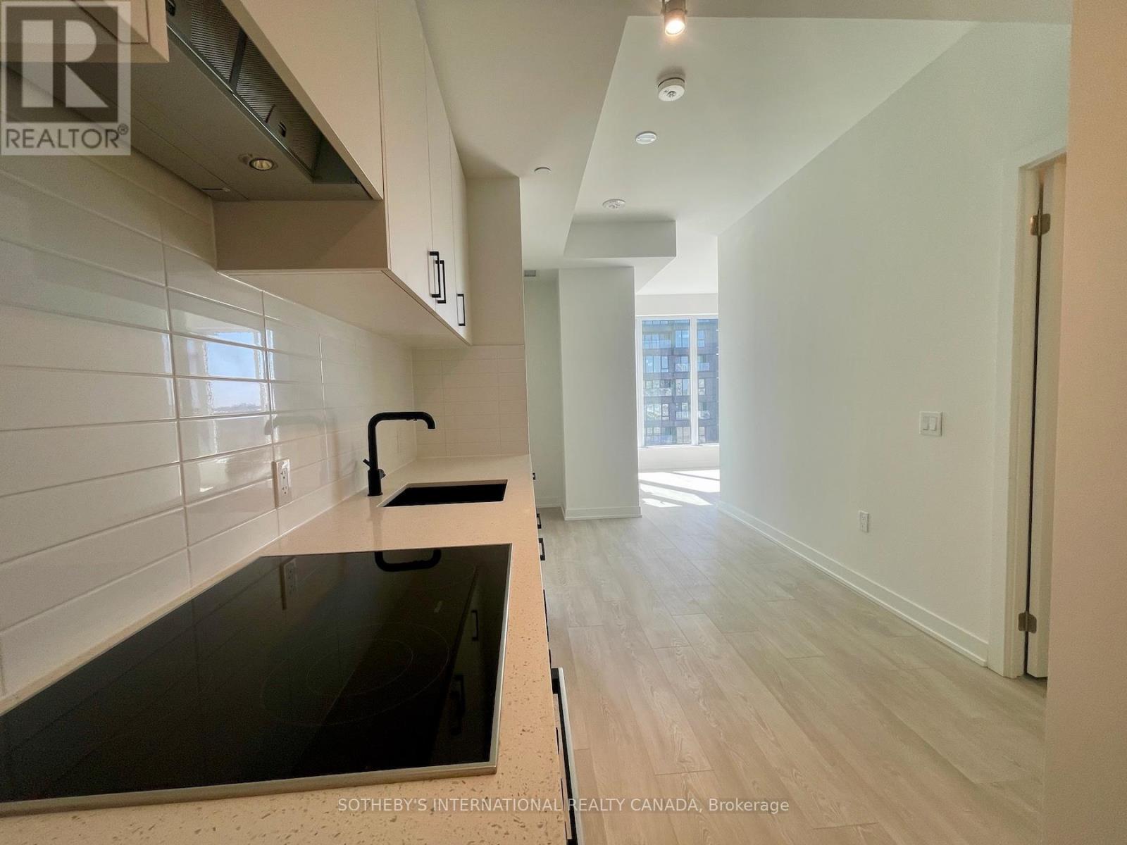 1402 - 5 Quarrington Lane, Toronto, Ontario  M3C 0S5 - Photo 5 - C12995460