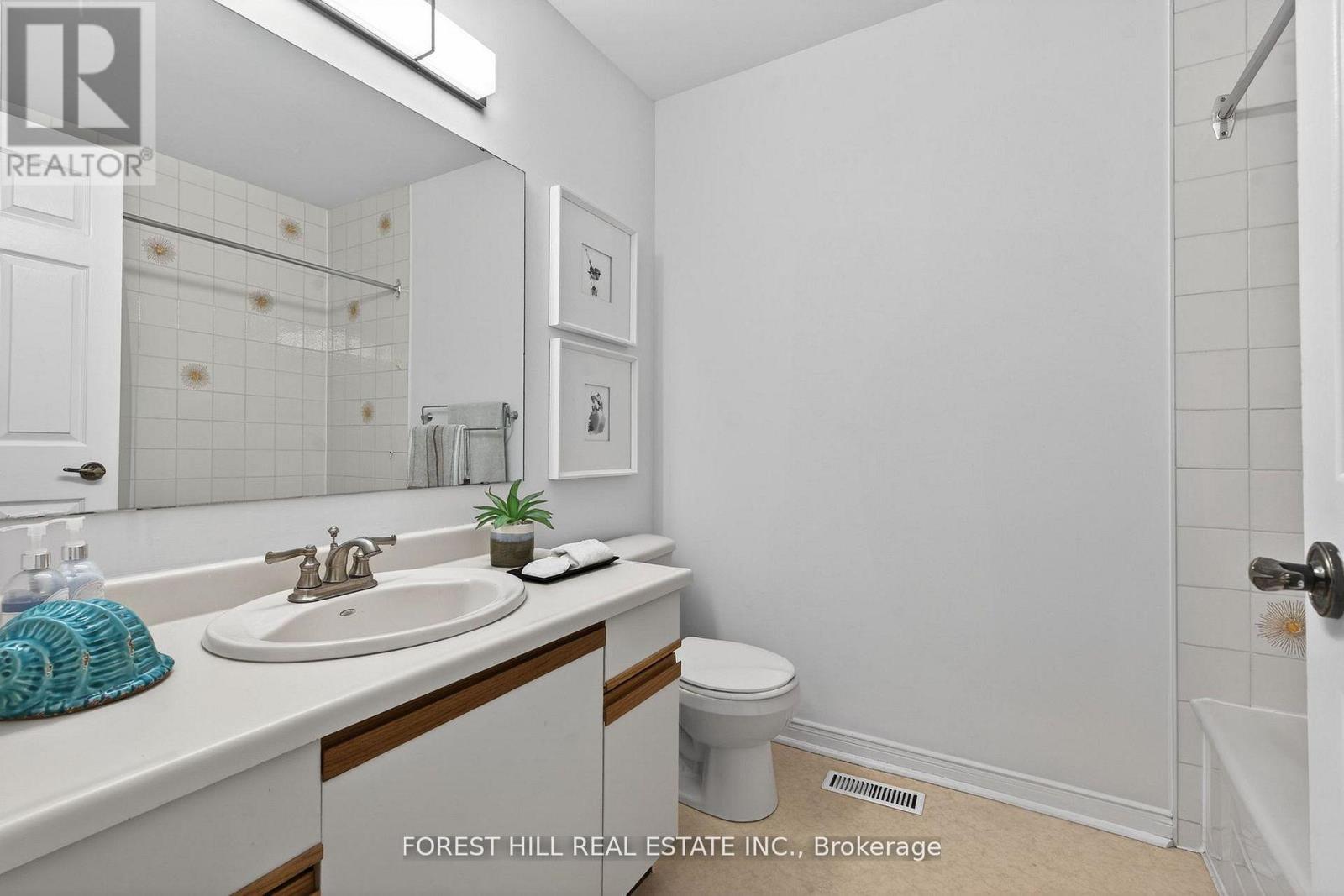 37 Rainbow Creek Way, Toronto, Ontario  M2K 2T9 - Photo 22 - C12995508