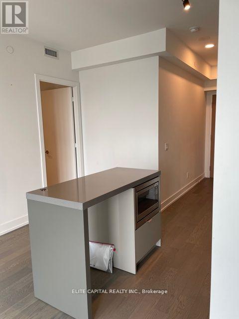 5713 - 7 Grenville Street, Toronto, Ontario  M4Y 1A1 - Photo 10 - C12995516