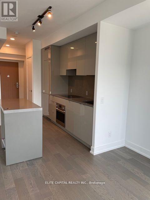 5713 - 7 Grenville Street, Toronto, Ontario  M4Y 1A1 - Photo 11 - C12995516