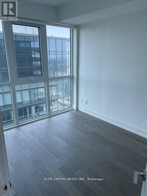 5713 - 7 Grenville Street, Toronto, Ontario  M4Y 1A1 - Photo 14 - C12995516