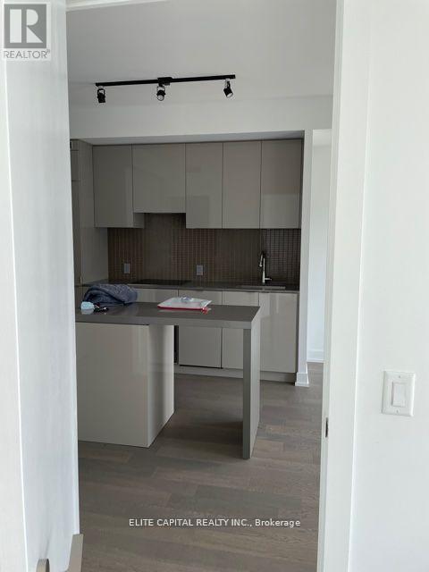 5713 - 7 Grenville Street, Toronto, Ontario  M4Y 1A1 - Photo 18 - C12995516