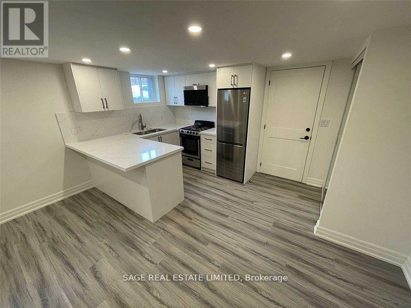 1 - 1084 Avenue Road, Toronto, Ontario  M5N 2E2 - Photo 3 - C12995568