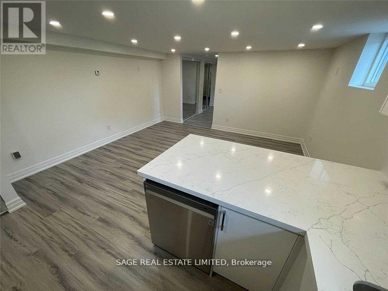 1 - 1084 Avenue Road, Toronto, Ontario  M5N 2E2 - Photo 7 - C12995568