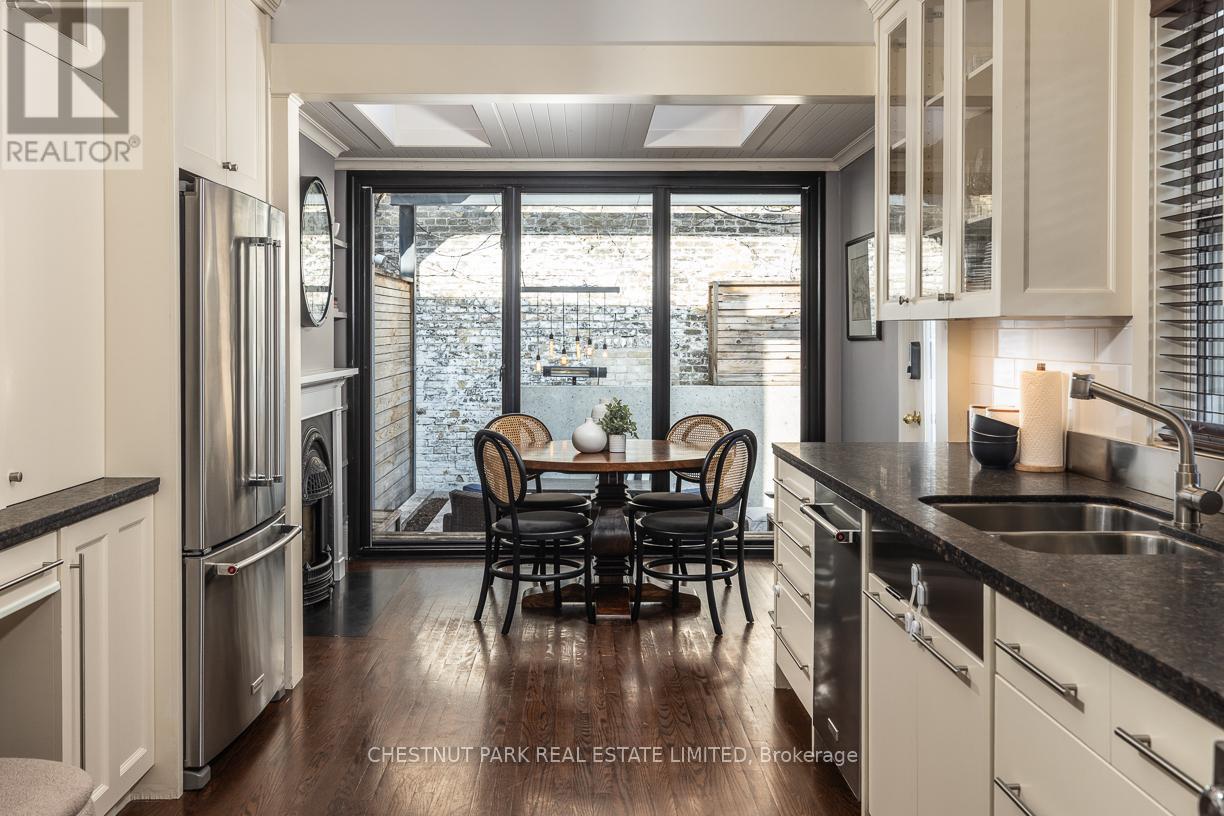 3 Tacoma Avenue, Toronto, Ontario  M4T 2B1 - Photo 12 - C12995650