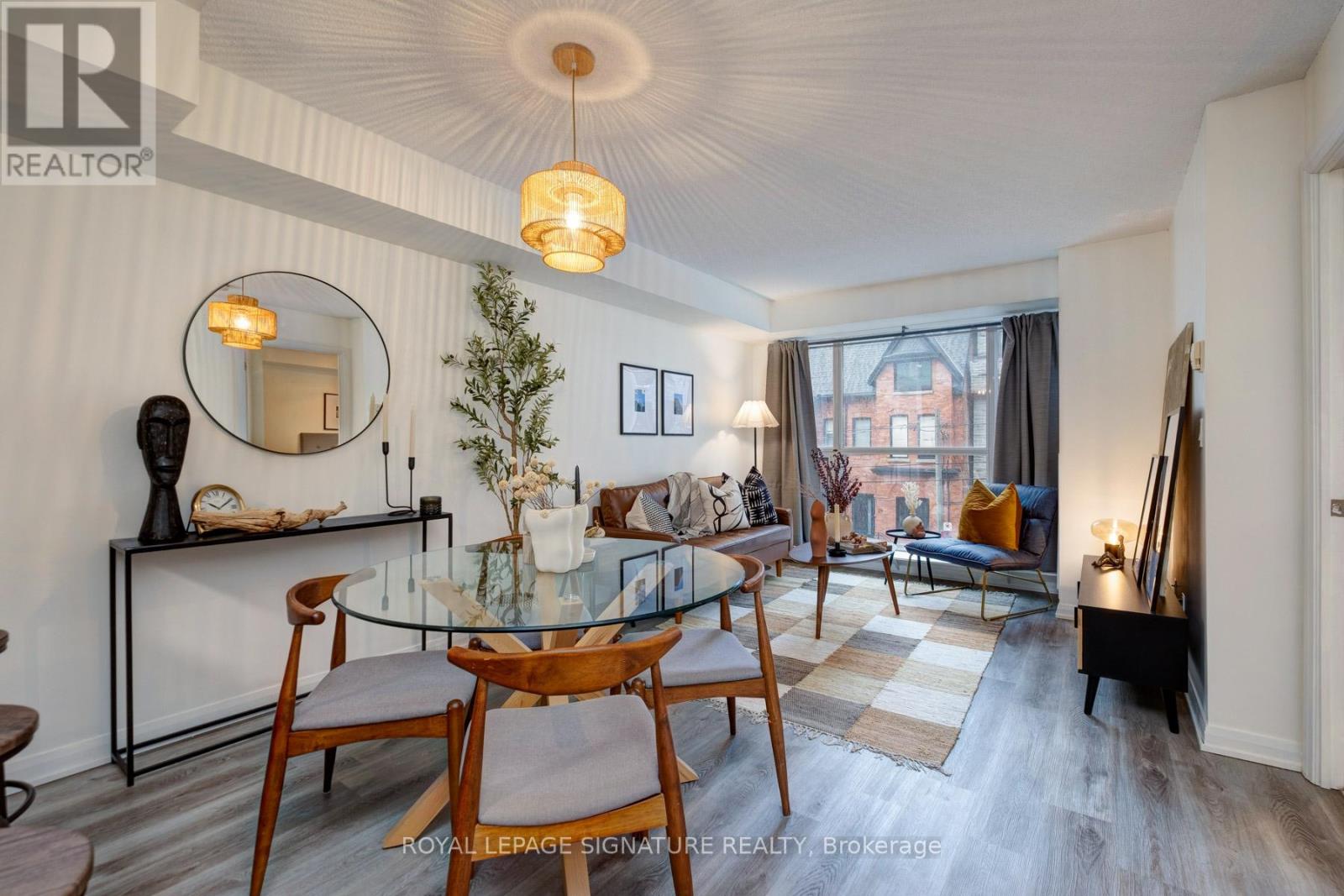 311 - 18 BEVERLEY STREET, Toronto, Ontario