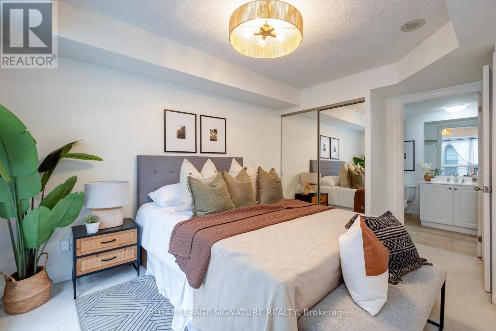 311 - 18 Beverley Street, Toronto, Ontario  M5T 3L2 - Photo 15 - C12995668