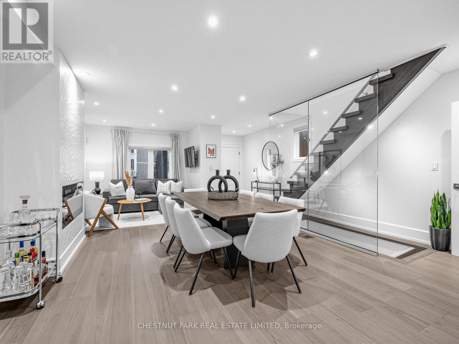 209 Robina Avenue, Toronto, Ontario  M6C 3Y9 - Photo 12 - C12995686