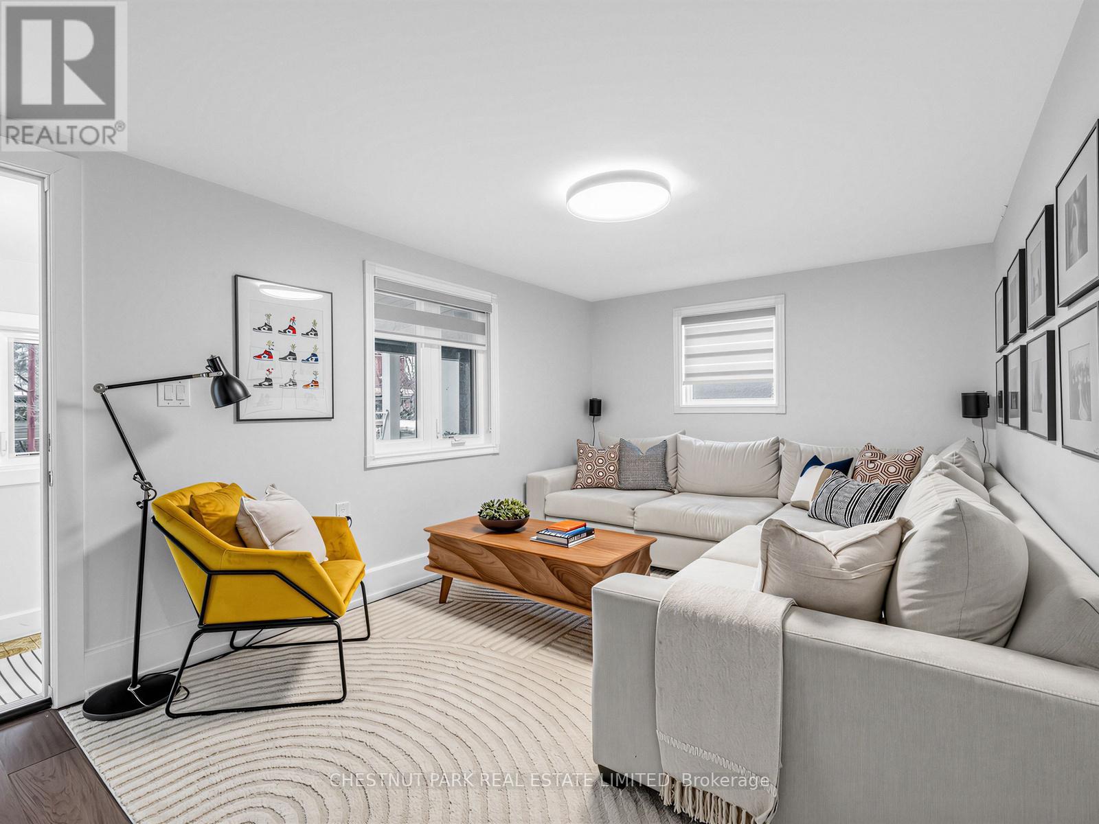 209 Robina Avenue, Toronto, Ontario  M6C 3Y9 - Photo 17 - C12995686