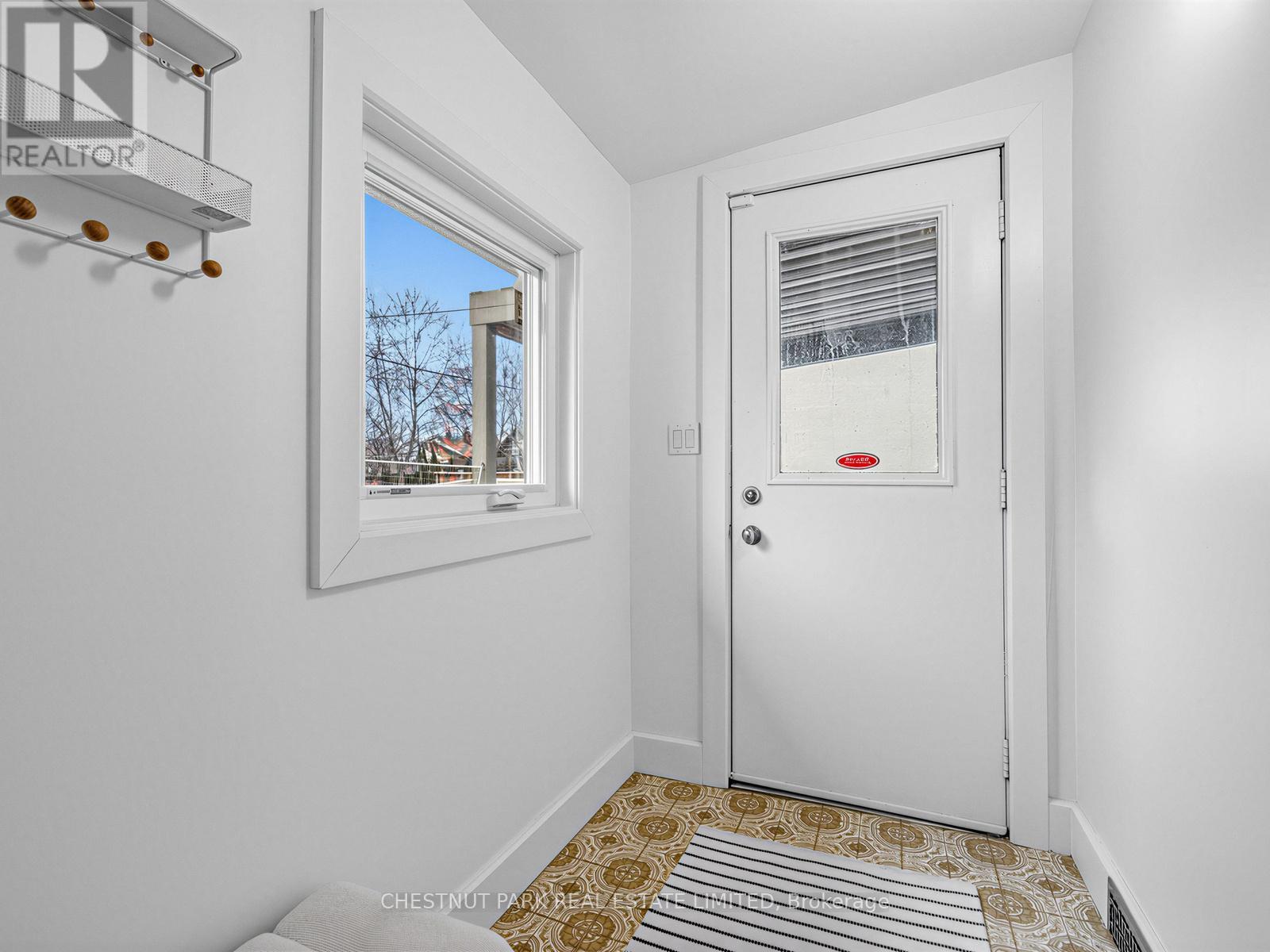 209 Robina Avenue, Toronto, Ontario  M6C 3Y9 - Photo 19 - C12995686