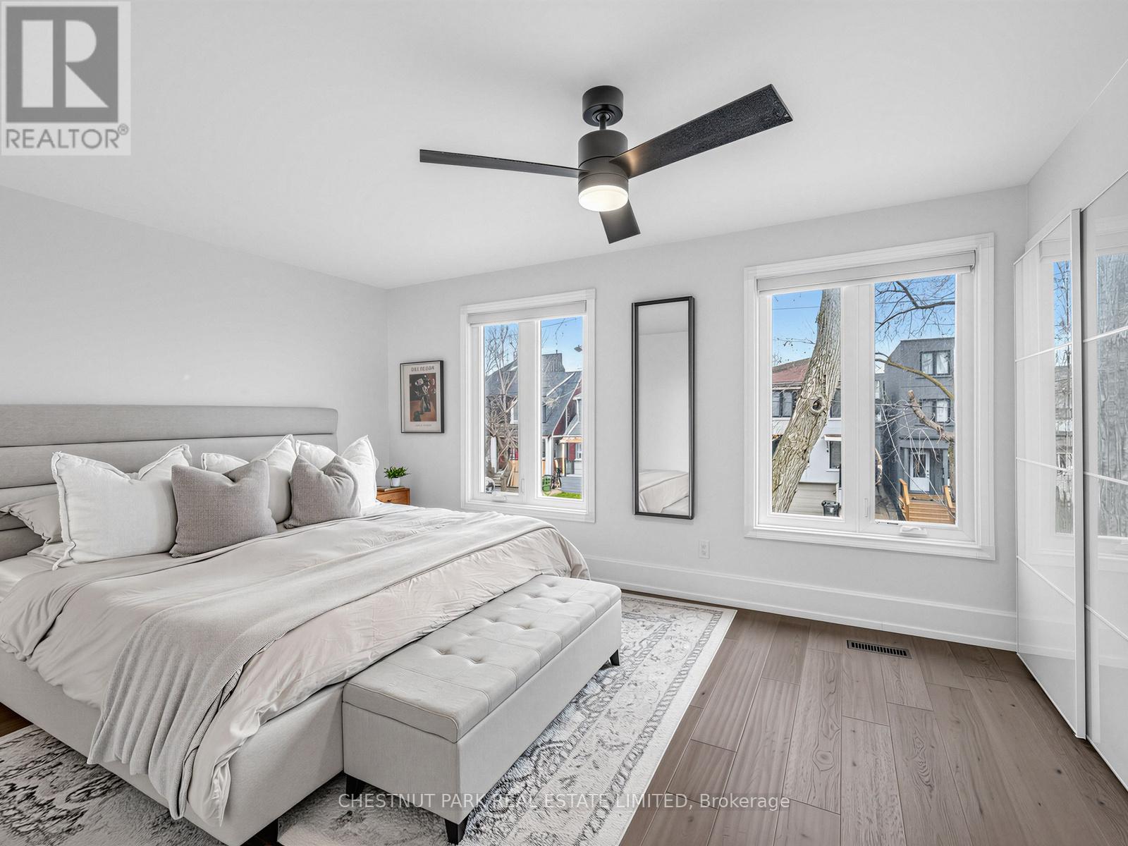 209 Robina Avenue, Toronto, Ontario  M6C 3Y9 - Photo 21 - C12995686