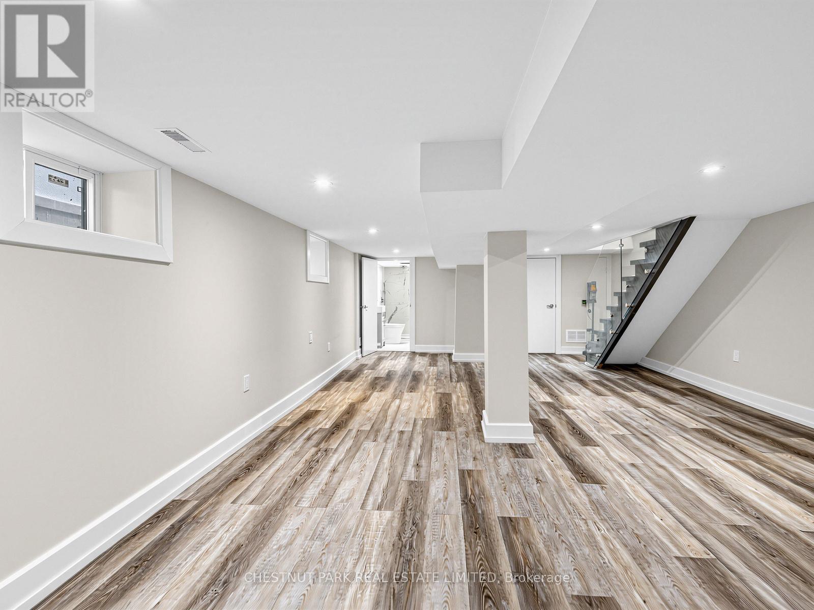 209 Robina Avenue, Toronto, Ontario  M6C 3Y9 - Photo 31 - C12995686