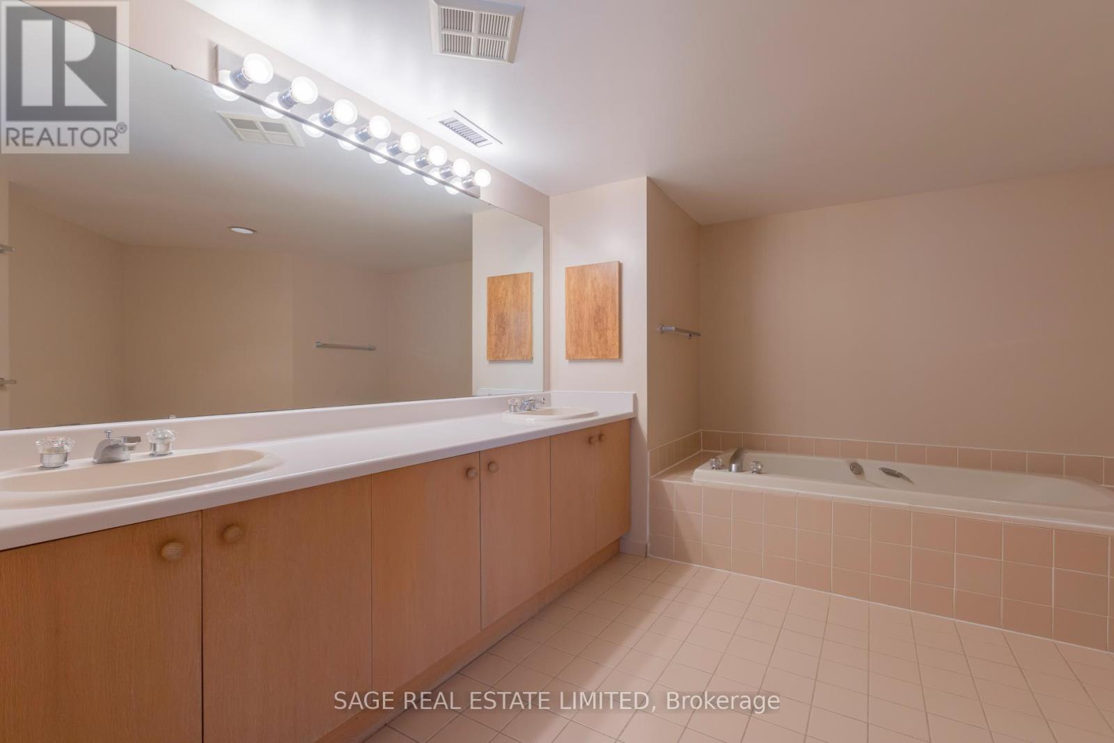 302 - 25 George Street, Toronto, Ontario  M5A 4L8 - Photo 24 - C12995698