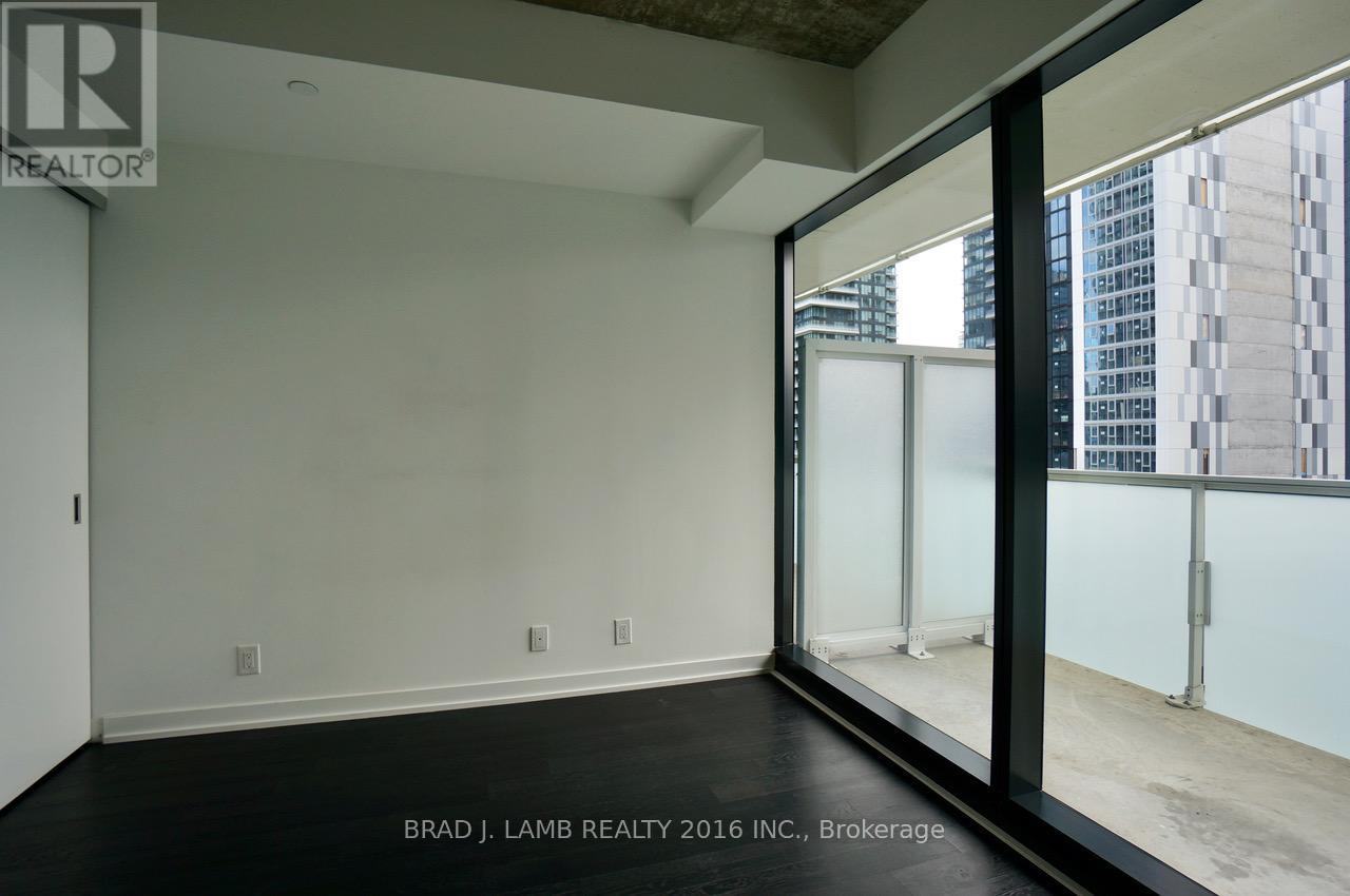 1405 - 11 Charlotte Street, Toronto, Ontario  M5V 0M6 - Photo 4 - C12995728
