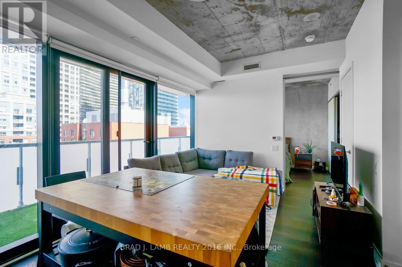 1405 - 11 Charlotte Street, Toronto, Ontario  M5V 0M6 - Photo 7 - C12995728