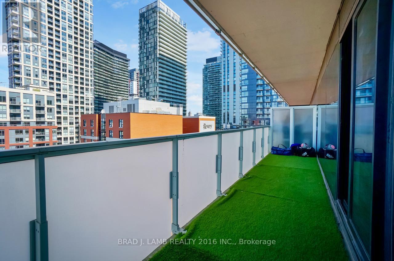 1405 - 11 Charlotte Street, Toronto, Ontario  M5V 0M6 - Photo 9 - C12995728