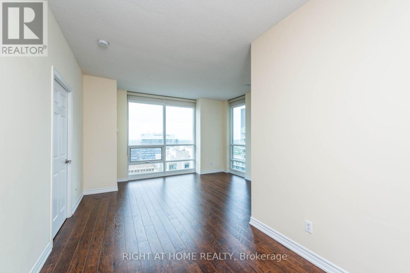 2712 - 761 Bay Street, Toronto, Ontario  M5G 2R2 - Photo 19 - C12995738