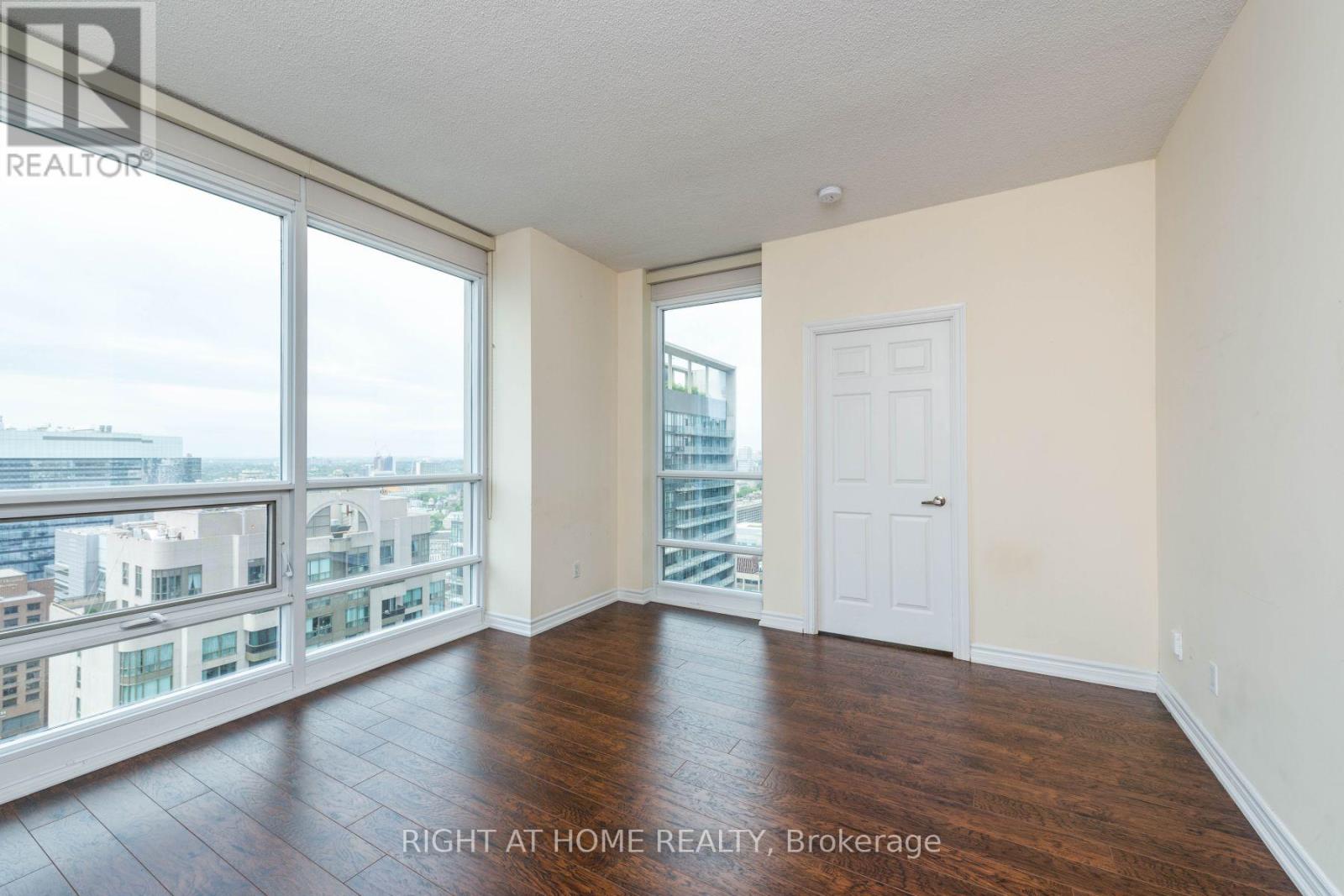 2712 - 761 Bay Street, Toronto, Ontario  M5G 2R2 - Photo 21 - C12995738