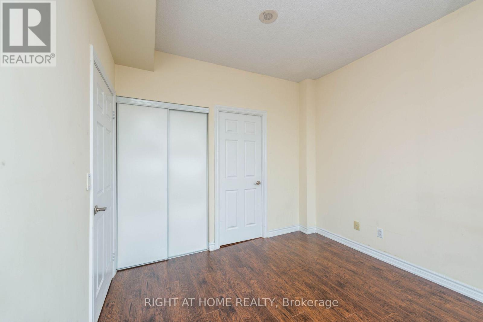 2712 - 761 Bay Street, Toronto, Ontario  M5G 2R2 - Photo 23 - C12995738