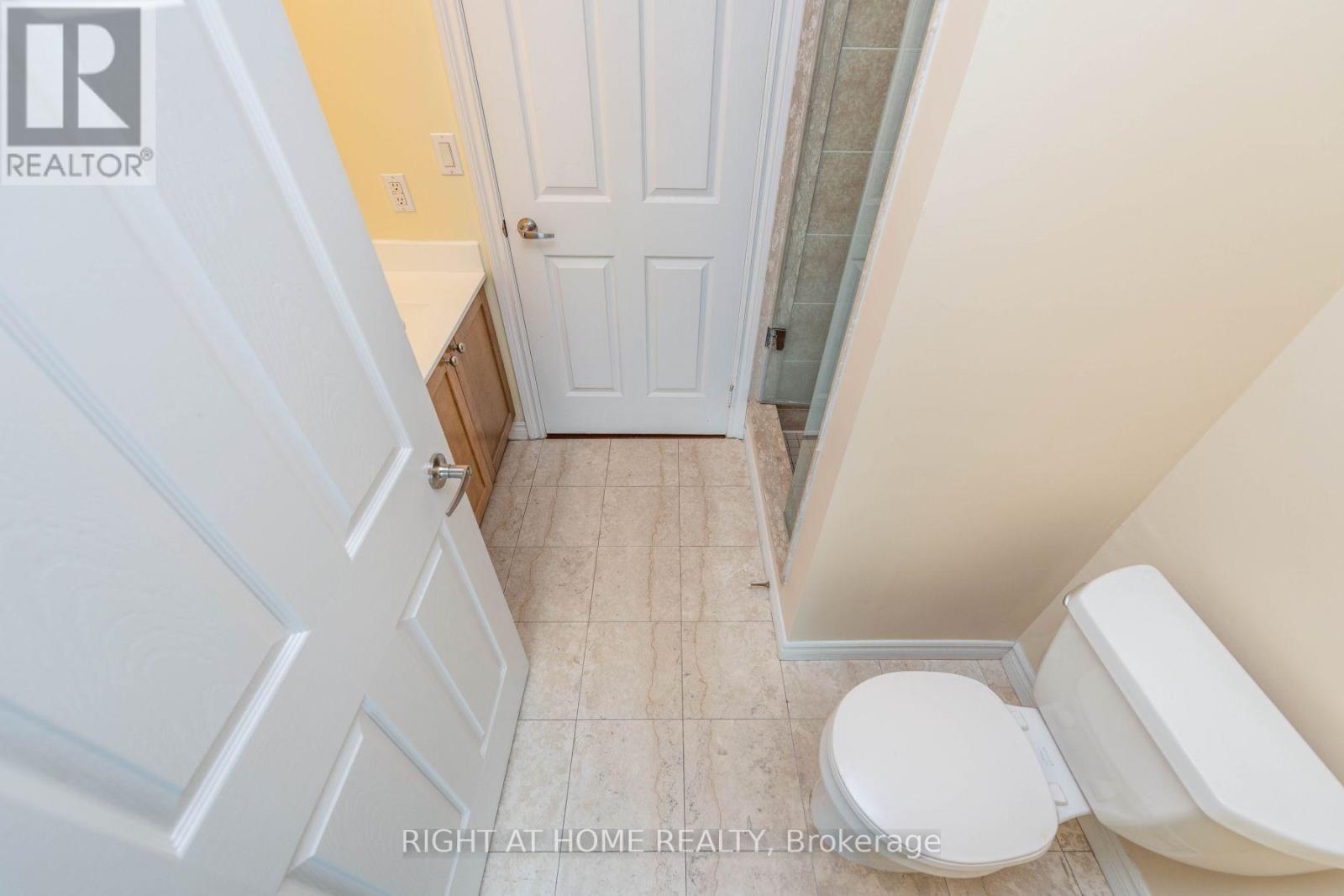 2712 - 761 Bay Street, Toronto, Ontario  M5G 2R2 - Photo 28 - C12995738