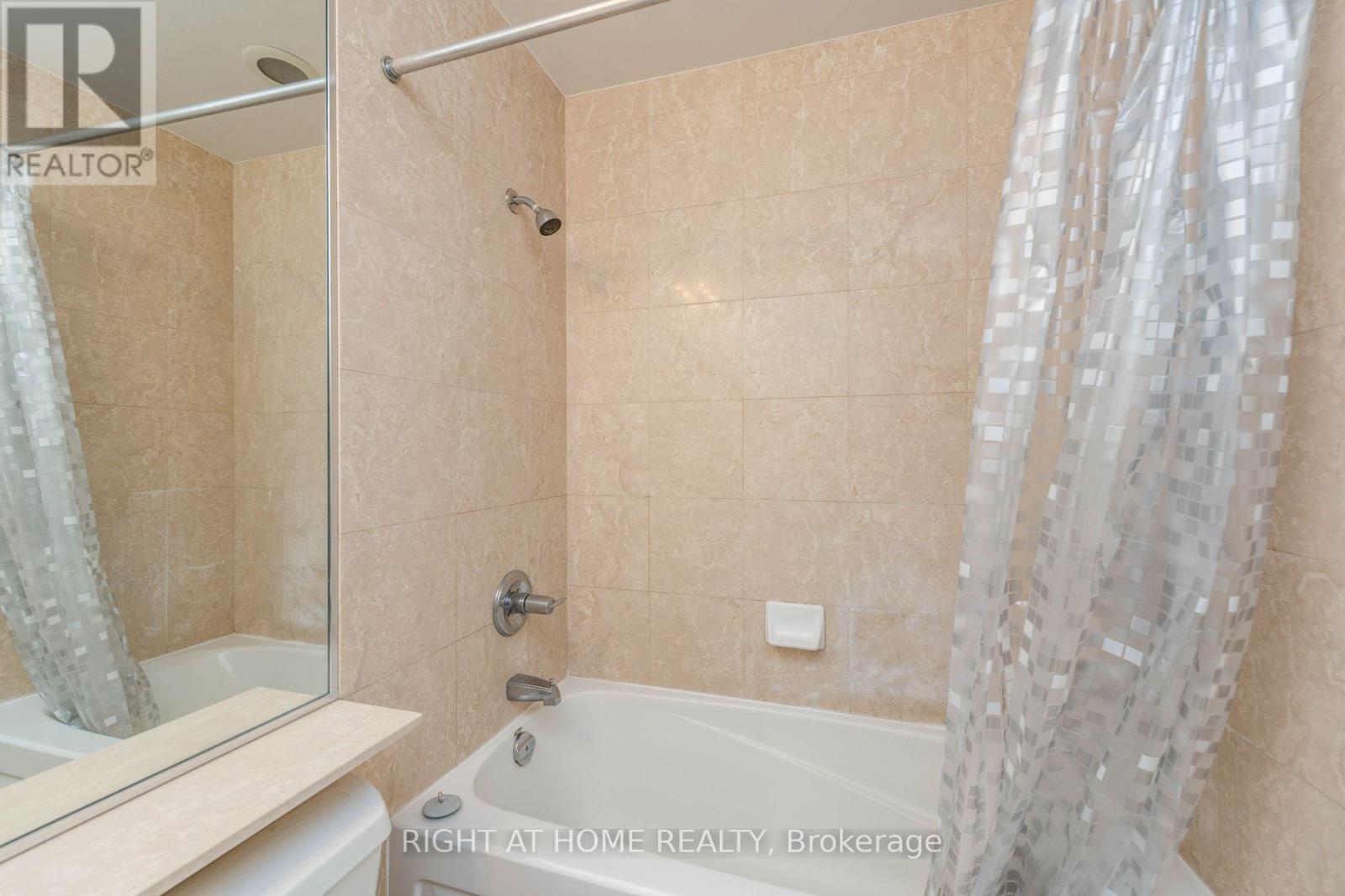 2712 - 761 Bay Street, Toronto, Ontario  M5G 2R2 - Photo 37 - C12995738