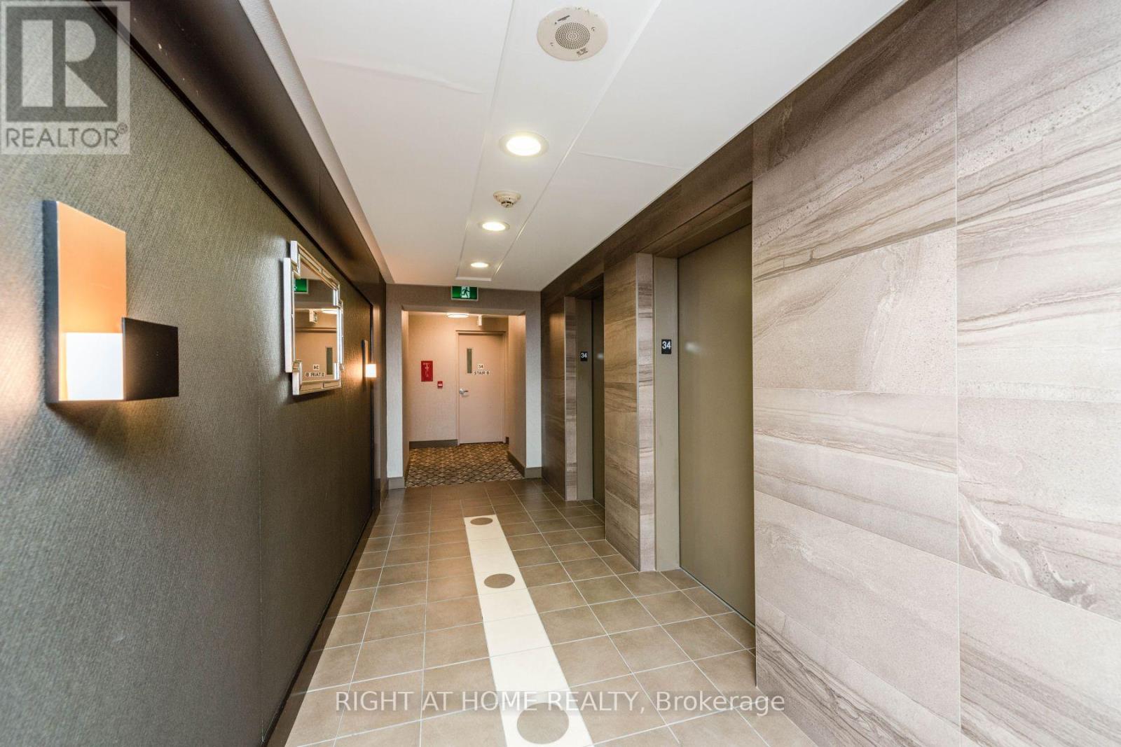 2712 - 761 Bay Street, Toronto, Ontario  M5G 2R2 - Photo 6 - C12995738