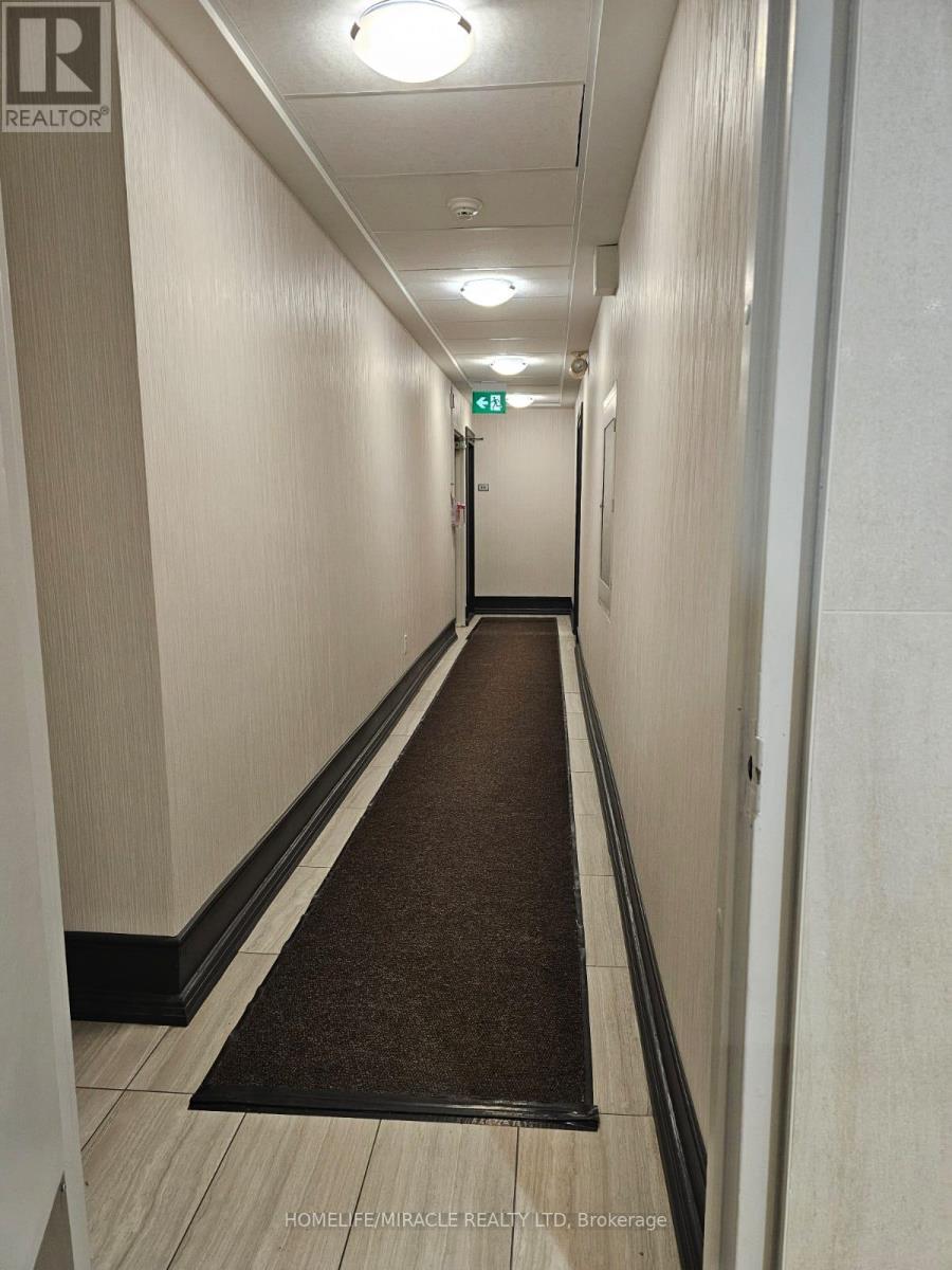 201 - 715 Don Mills Road, Toronto, Ontario M3C 1S5 - Photo 8 - C12995742