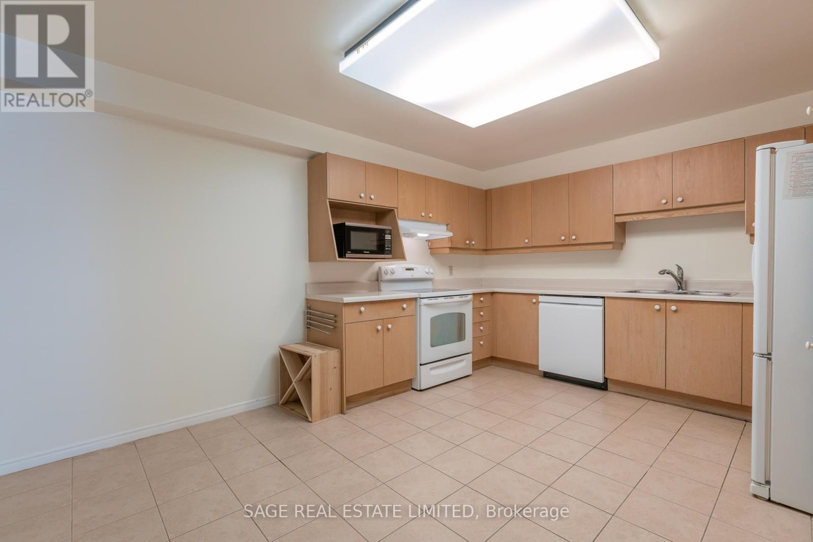 302 - 25 George Street, Toronto, Ontario M5A 4L8 - Photo 7 - C12995772