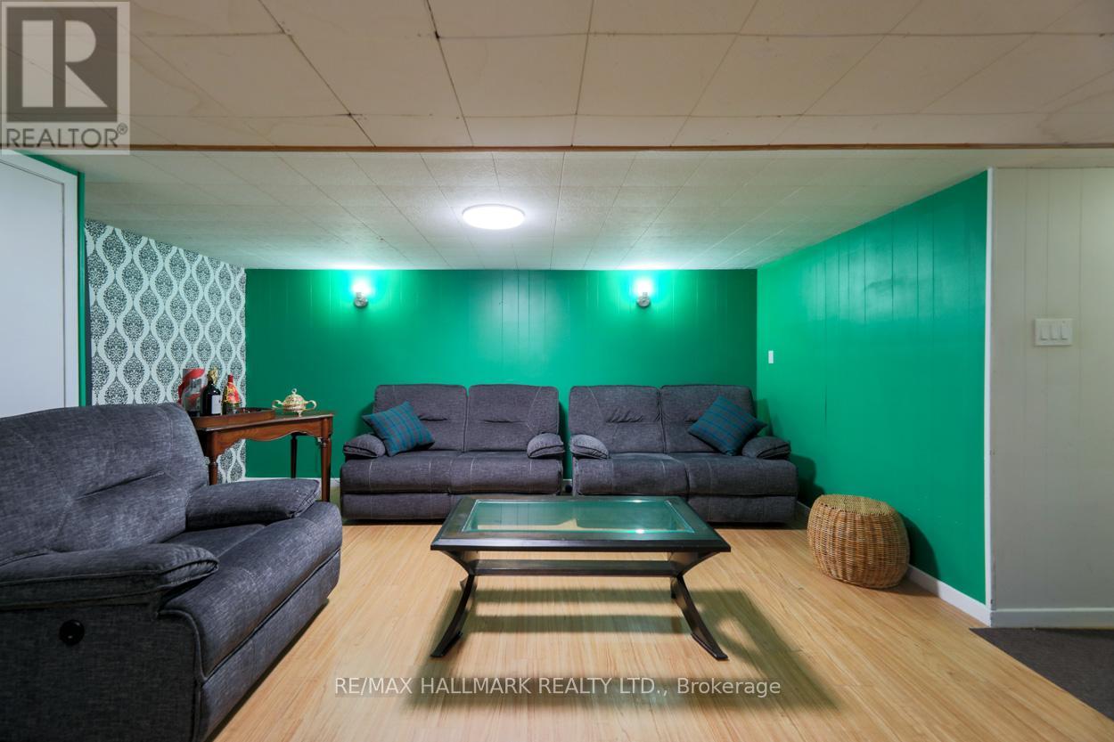 12 Trinnell Boulevard, Toronto, Ontario  M1L 1S7 - Photo 14 - E12995450