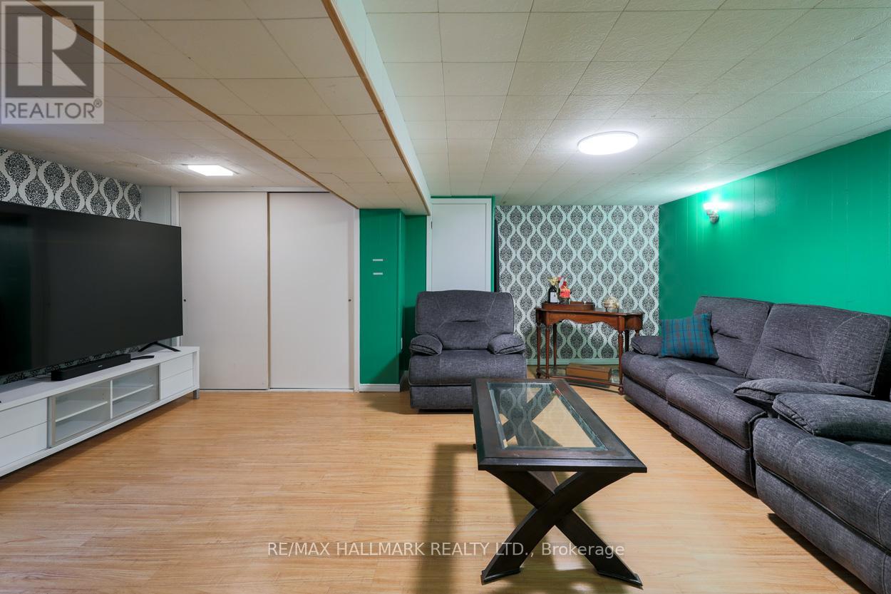 12 Trinnell Boulevard, Toronto, Ontario  M1L 1S7 - Photo 15 - E12995450