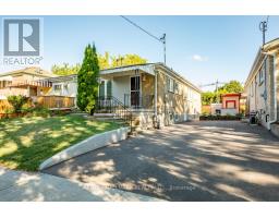 12 TRINNELL BOULEVARD, Toronto, Ontario