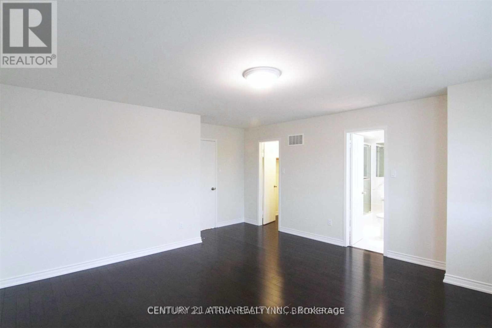 40 Alanbull Square, Toronto, Ontario  M1V 4M1 - Photo 5 - E12995494