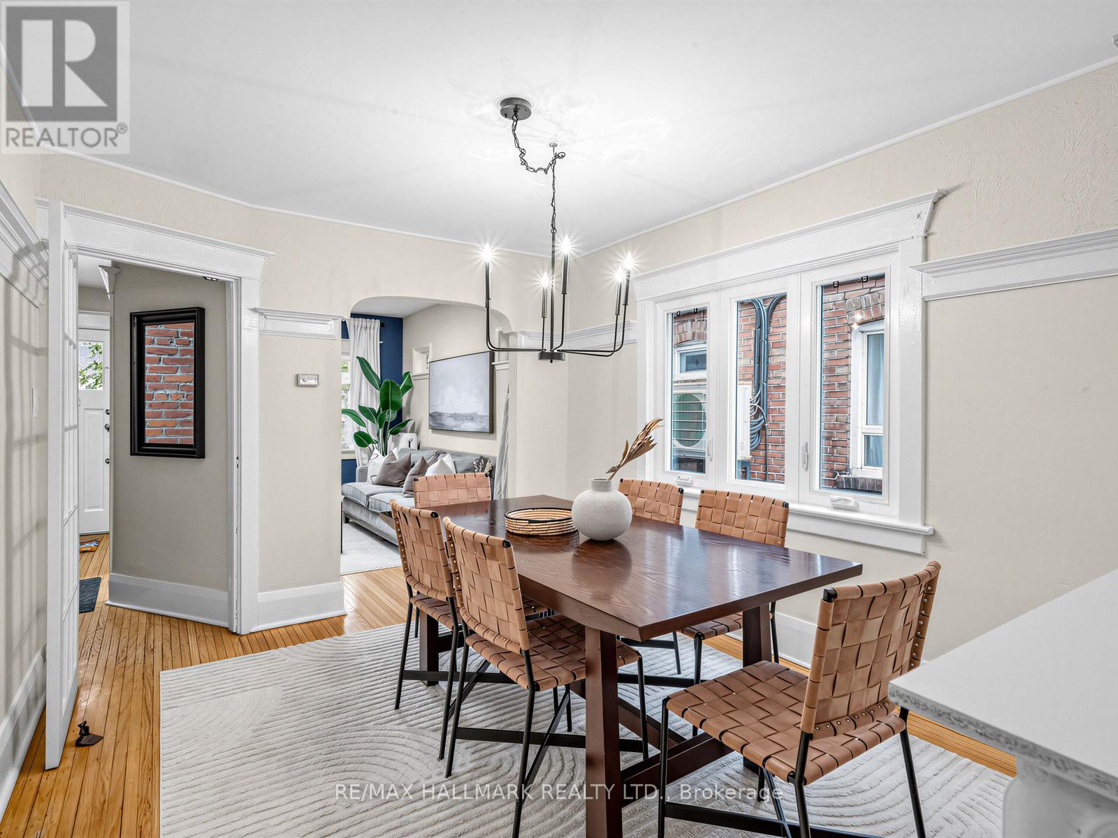 86 Mortimer Avenue, Toronto, Ontario  M4K 2A1 - Photo 10 - E12995534