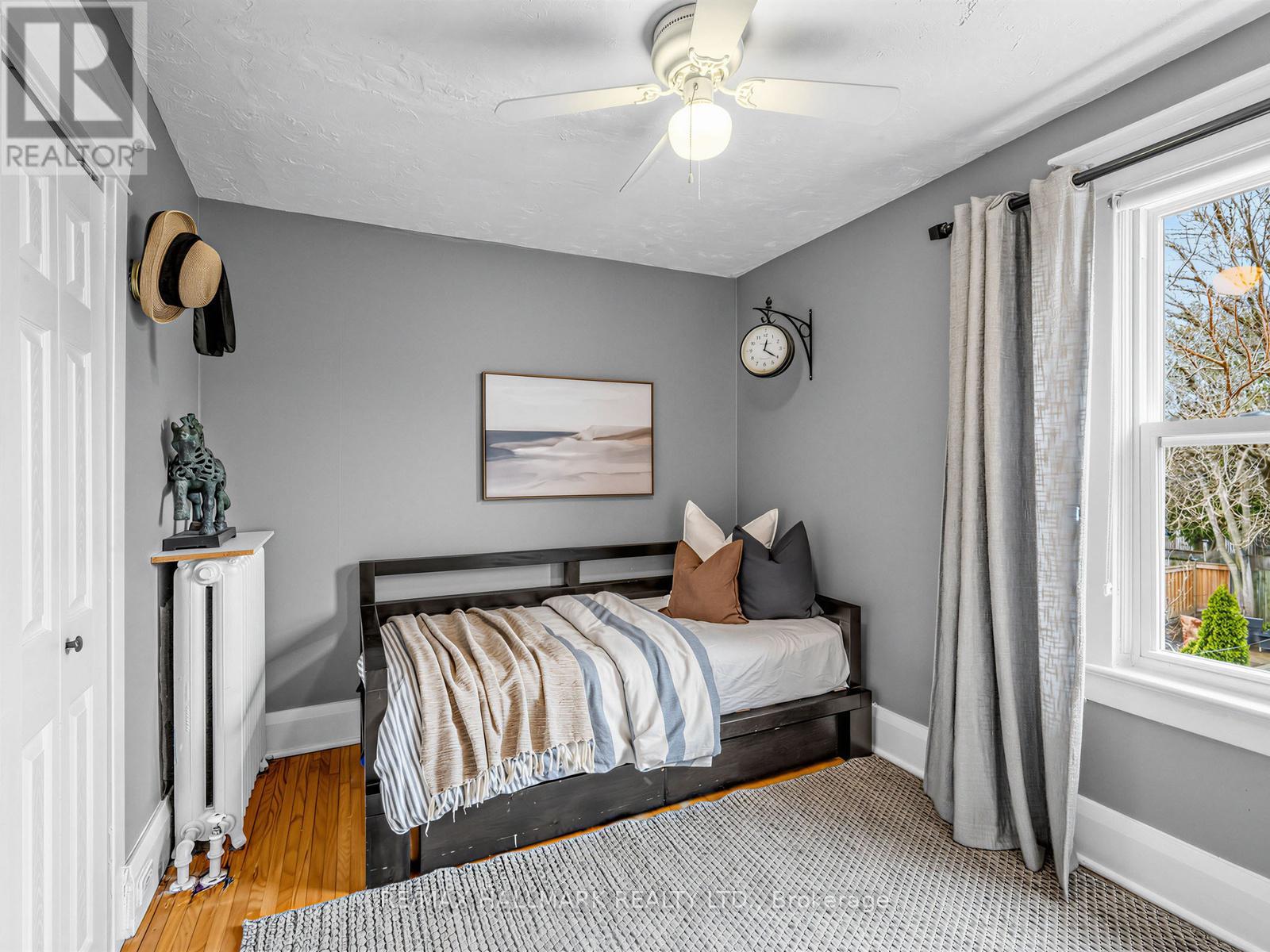 86 Mortimer Avenue, Toronto, Ontario  M4K 2A1 - Photo 22 - E12995534