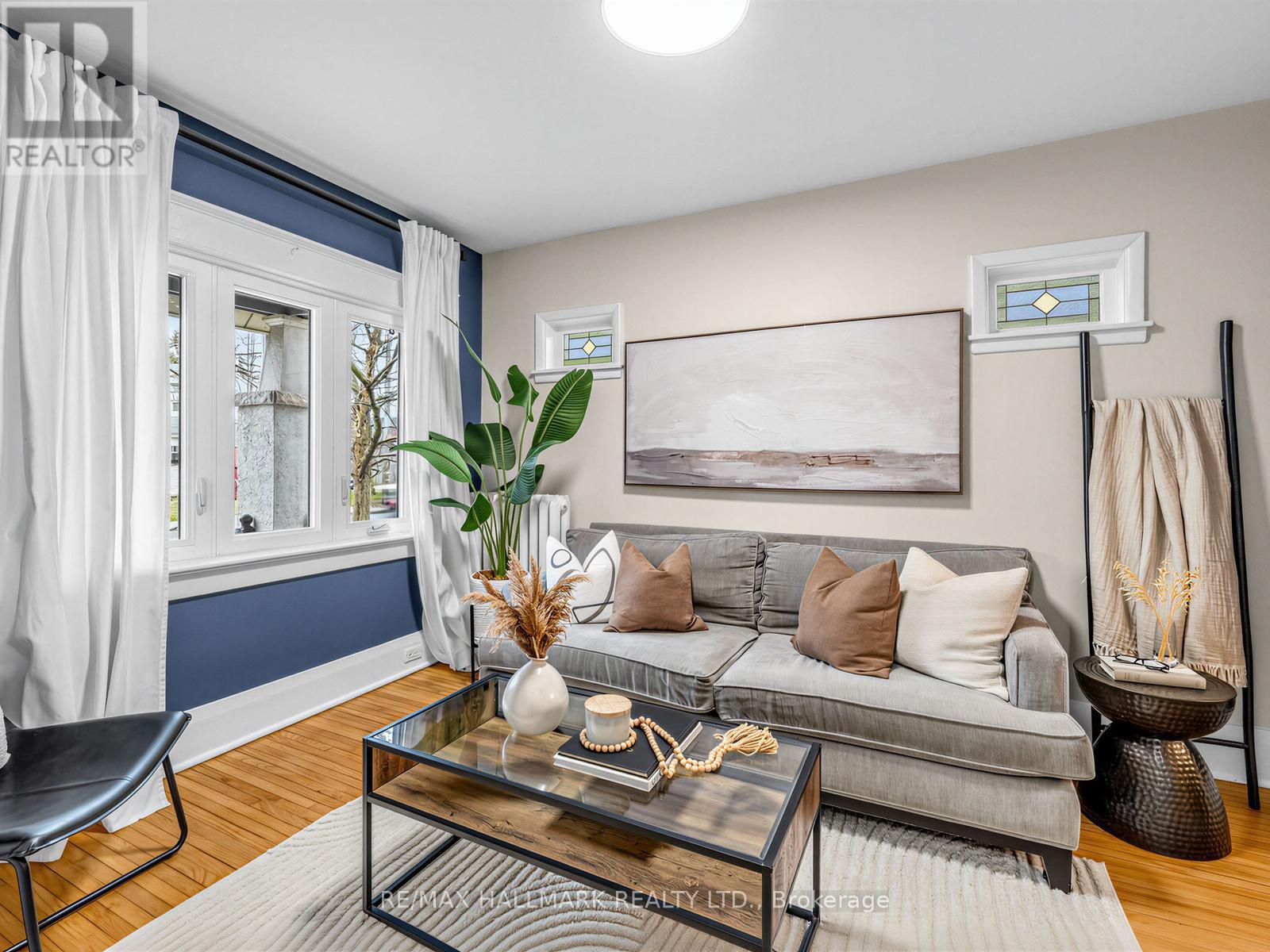 86 Mortimer Avenue, Toronto, Ontario  M4K 2A1 - Photo 5 - E12995534