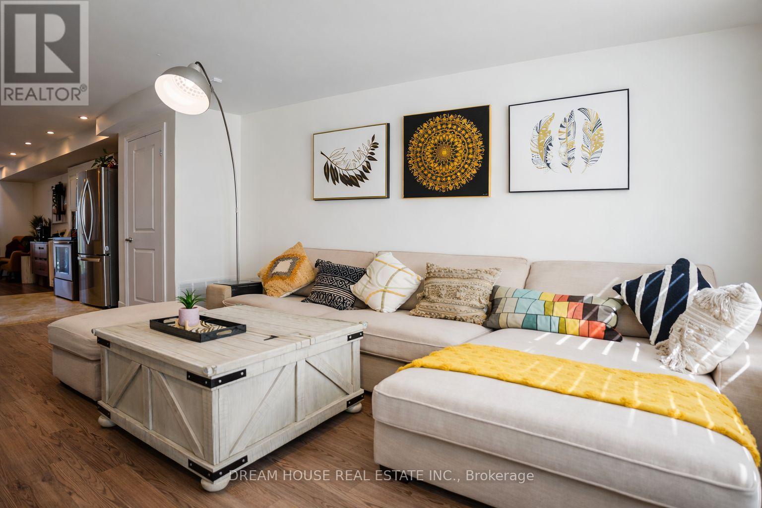 94 - 2500 Hill Rise Court, Oshawa, Ontario  L1L 0M6 - Photo 3 - E12995704