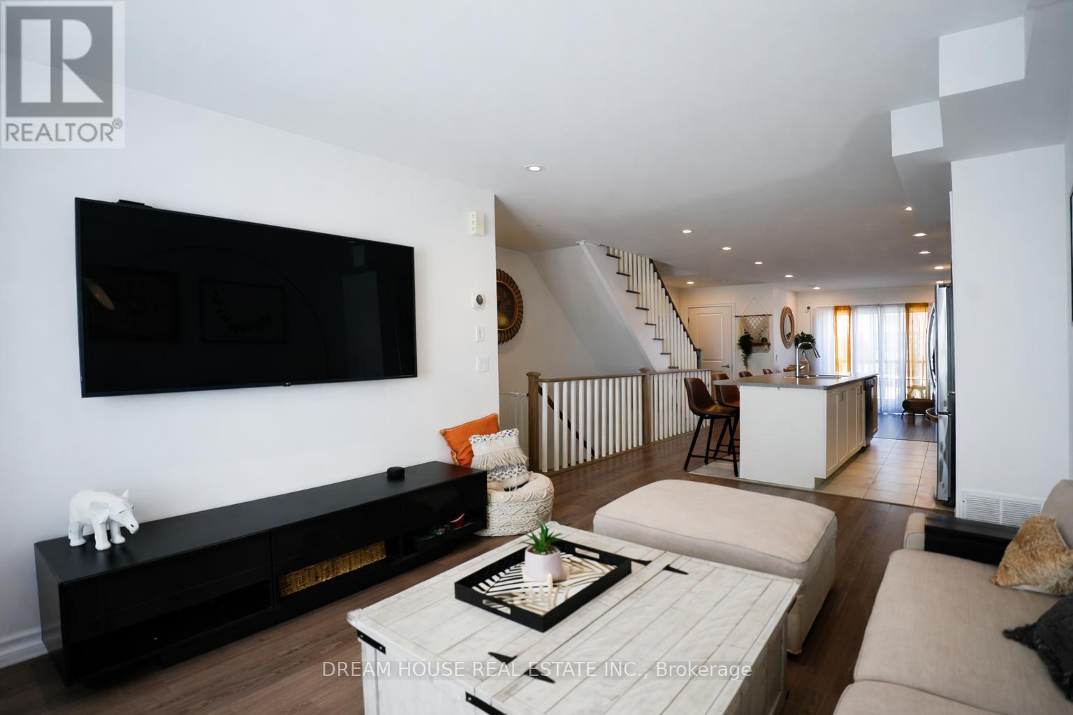 94 - 2500 Hill Rise Court, Oshawa, Ontario  L1L 0M6 - Photo 6 - E12995704