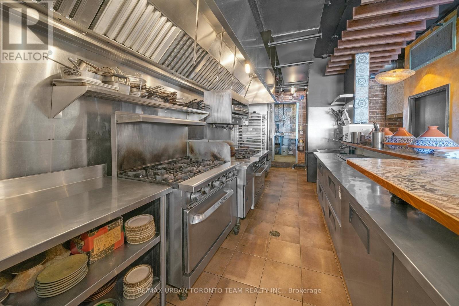 162 Danforth Avenue, Toronto, Ontario  M4K 1N2 - Photo 18 - E12995724