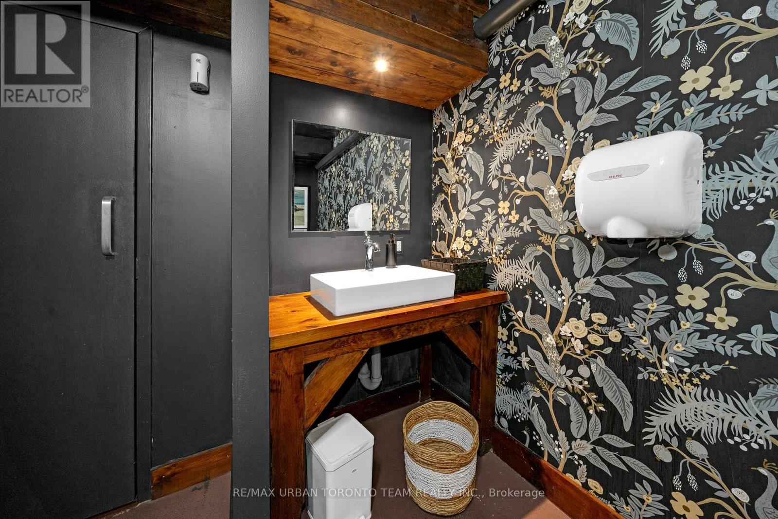 162 Danforth Avenue, Toronto, Ontario  M4K 1N2 - Photo 35 - E12995724