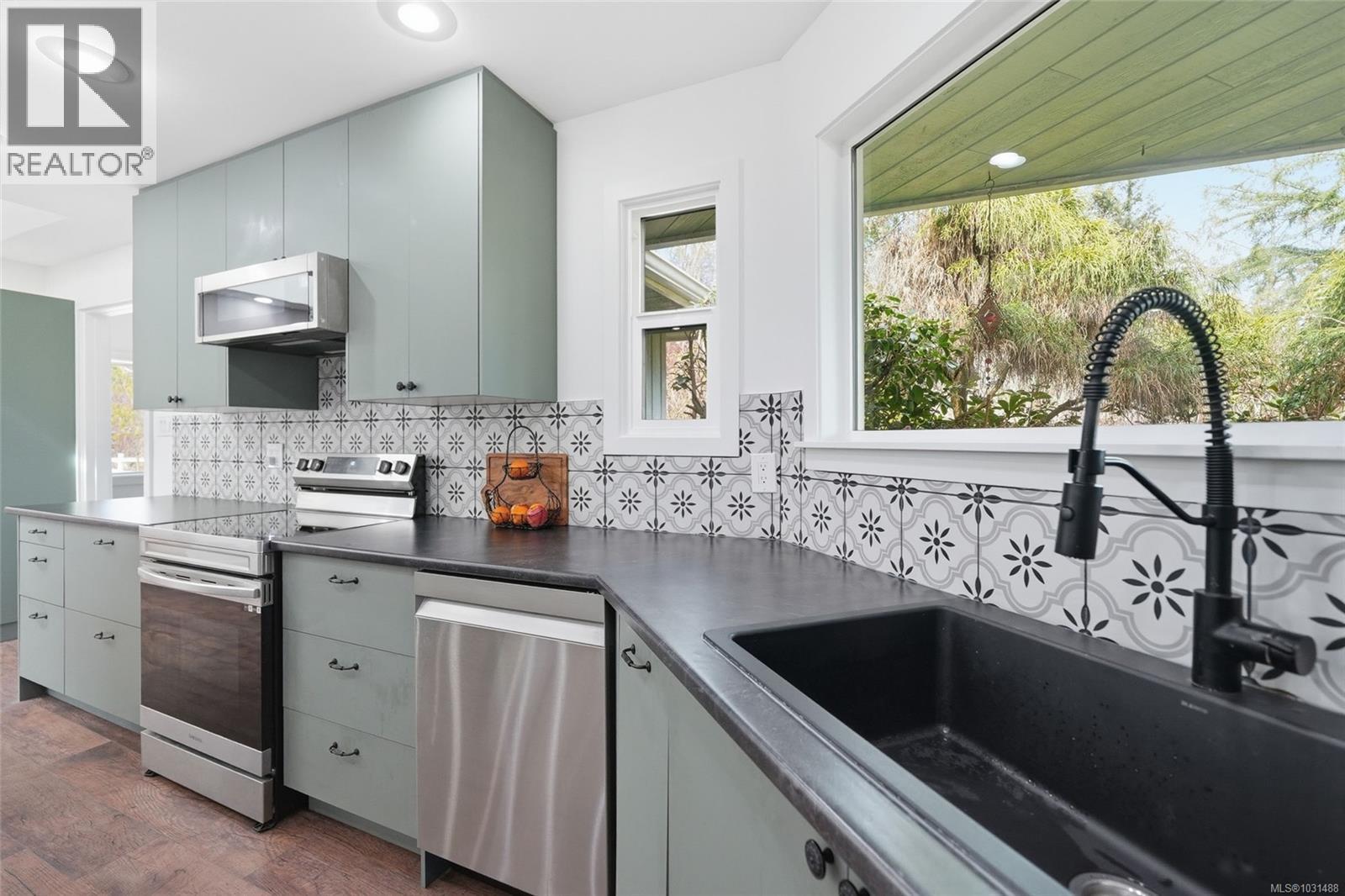 792 Bennett Rd, Qualicum Beach, British Columbia  V9K 1N1 - Photo 11 - 1031488