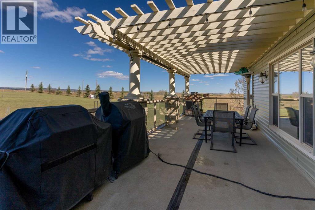 281238 Range Road 42, Rural Rocky View County, Alberta  T4C 3A5 - Photo 3 - A2291391